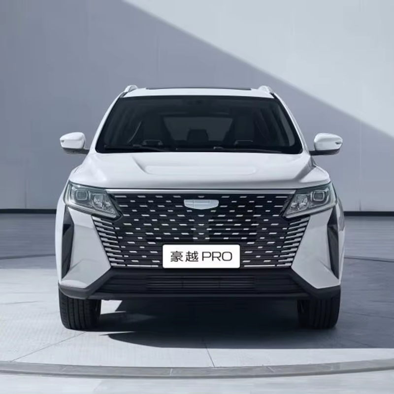 2024 ジーリー・ハオウエ・プロ 1.5T DCT ゾンヘング ガソリンカー 4518*1834*1715 最高速度 190 KM/h